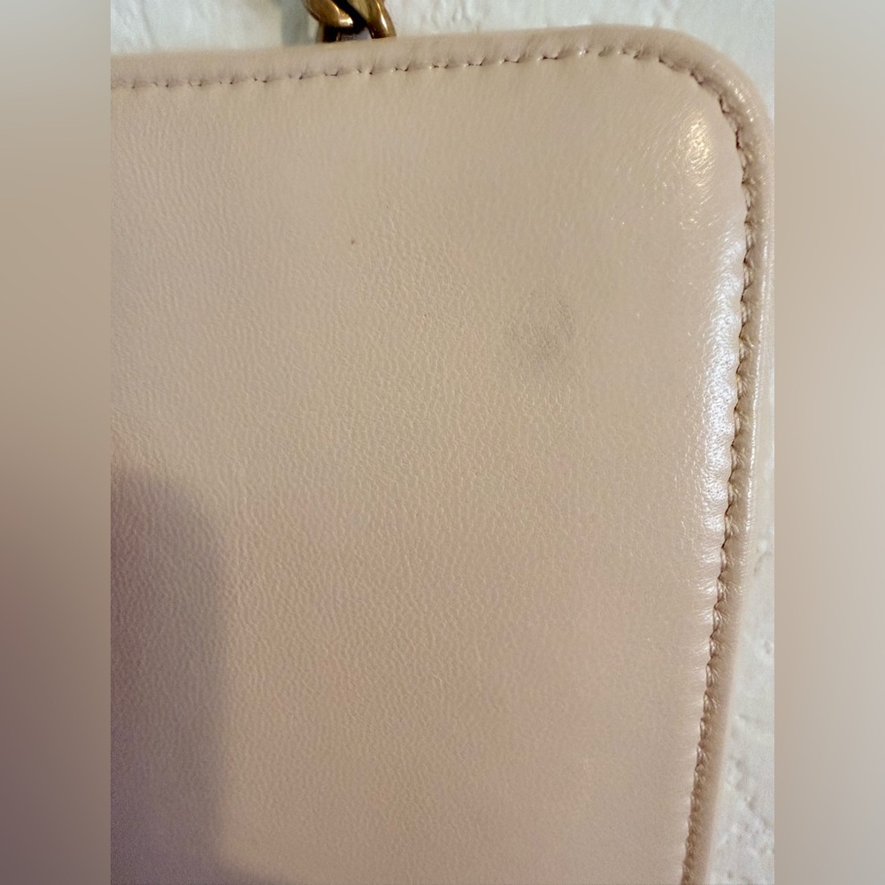 Tory Burch Kira chain shoulder bag in a light cream or “brie" color - Picture 12 of 16
